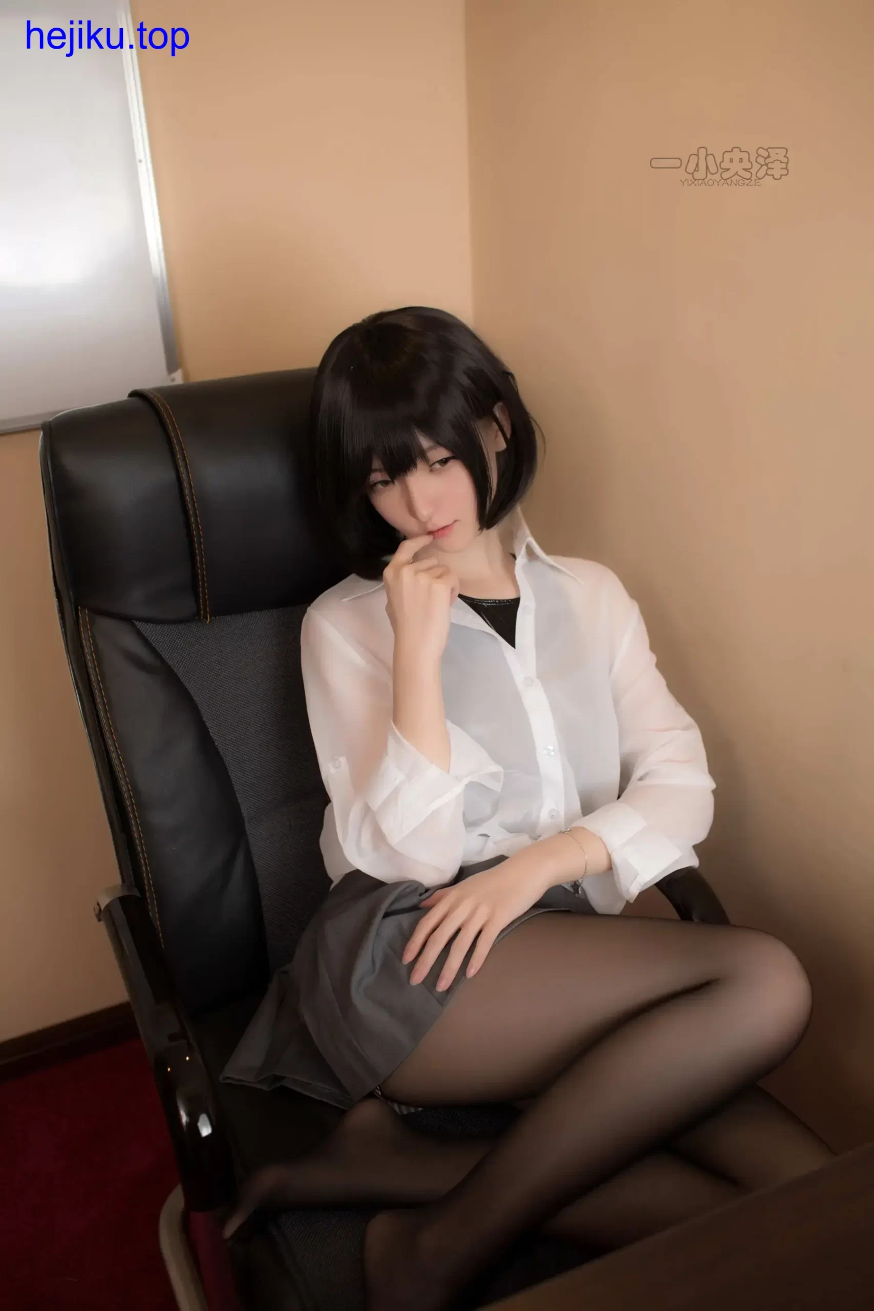 一小央泽的cos照片